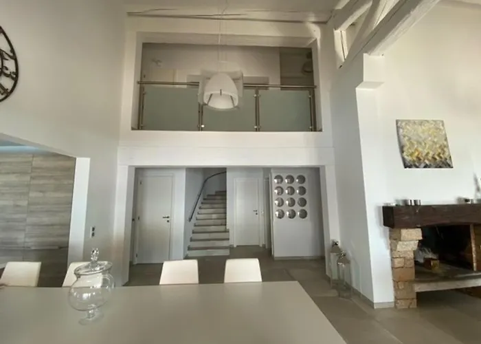 Villa Avec Piscine A Debordement Et Climatisation, Cote D'Azur - Fr-1-768-71